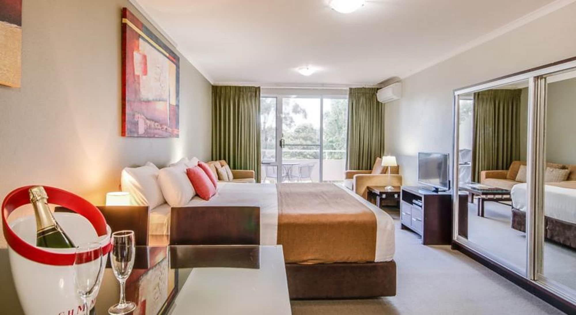 ริดเจส ฮอไรซอน สโนวี เมาน์เทนส์ จินดาไบน์ Hotel ภายนอก รูปภาพ